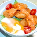 鶏屋さんのチキンカツアレンジ！ピリ辛ソースカツ丼♪